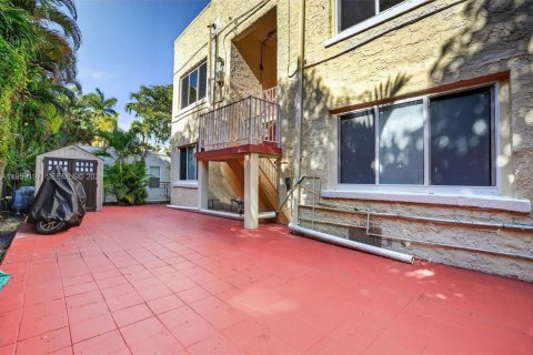 Commercial property in Miami, Florida 576.64 sq.m. № 2018080 - photo 14