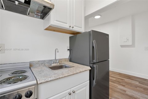 Commercial property in Miami, Florida 576.64 sq.m. № 2018080 - photo 10
