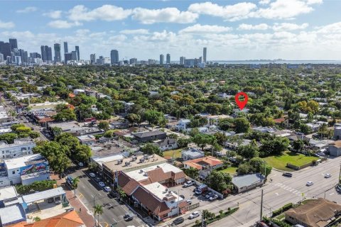 Commercial property in Miami, Florida 576.64 sq.m. № 2018080 - photo 20