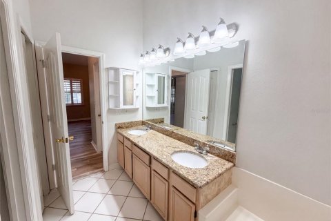 House in Lake Mary, Florida 3 bedrooms, 263.29 sq.m. № 2207880 - photo 18