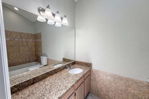House in Lake Mary, Florida 3 bedrooms, 263.29 sq.m. № 2207880 - photo 21