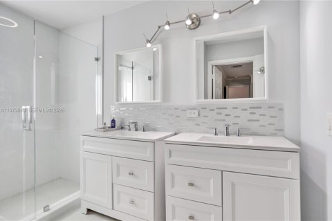 Купить виллу или дом в Уэстон, Флорида 4 спальни, 167.41м2, № 2033503 - фото 16