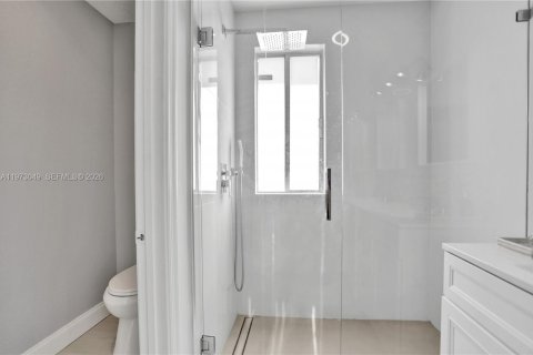 Купить виллу или дом в Уэстон, Флорида 4 спальни, 167.41м2, № 2033503 - фото 15