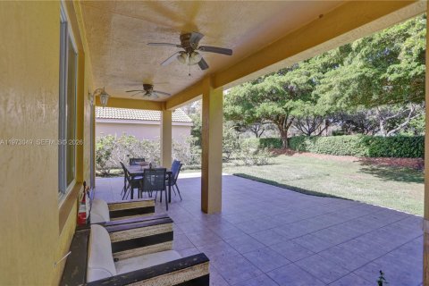 Купить виллу или дом в Уэстон, Флорида 4 спальни, 167.41м2, № 2033503 - фото 22