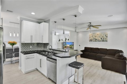 Купить виллу или дом в Уэстон, Флорида 4 спальни, 167.41м2, № 2033503 - фото 7