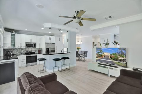 Купить виллу или дом в Уэстон, Флорида 4 спальни, 167.41м2, № 2033503 - фото 11