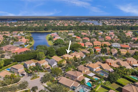 Купить виллу или дом в Уэстон, Флорида 4 спальни, 167.41м2, № 2033503 - фото 28