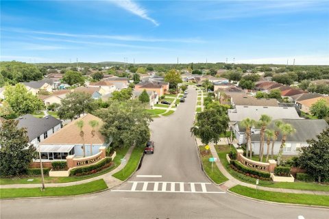 House in Orlando, Florida 3 bedrooms, 179.67 sq.m. № 1885334 - photo 4