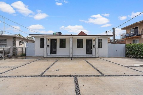 Снять в аренду виллу или дом в Майами, Флорида 2 спальни, 171.22м2, № 2019824 - фото 5