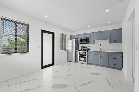 Дом в Майами, Флорида 2 спальни, 171.22м2 № 2019824