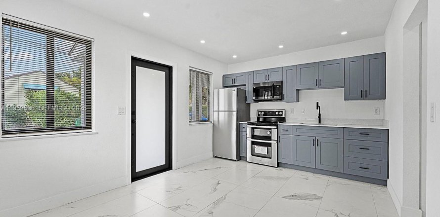 Дом в Майами, Флорида 2 спальни, 171.22м2 № 2019824