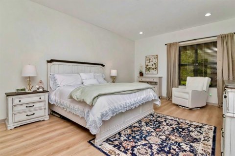 House in Tampa, Florida 5 bedrooms, 320.05 sq.m. № 2116765 - photo 23