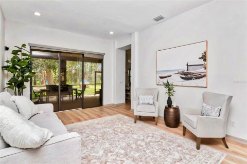 House in Tampa, Florida 5 bedrooms, 320.05 sq.m. № 2116765 - photo 9