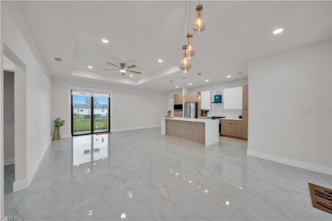 Villa ou maison à vendre à Cape Coral, Floride: 3 chambres, 137.5 m2 № 2413890 - photo 18