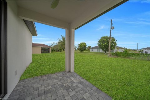 Villa ou maison à vendre à Cape Coral, Floride: 3 chambres, 137.5 m2 № 2413890 - photo 29