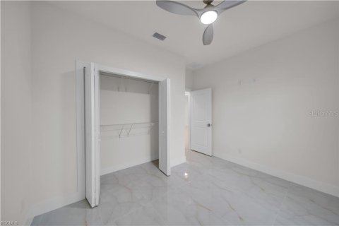 Villa ou maison à vendre à Cape Coral, Floride: 3 chambres, 137.5 m2 № 2413890 - photo 26