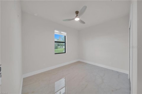 Villa ou maison à vendre à Cape Coral, Floride: 3 chambres, 137.5 m2 № 2413890 - photo 27