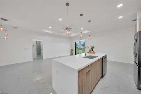 Villa ou maison à vendre à Cape Coral, Floride: 3 chambres, 137.5 m2 № 2413890 - photo 14