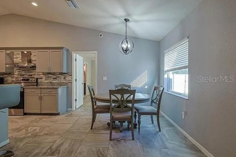 Villa ou maison à louer à Ocala, Floride: 3 chambres, 148.83 m2 № 2100241 - photo 5