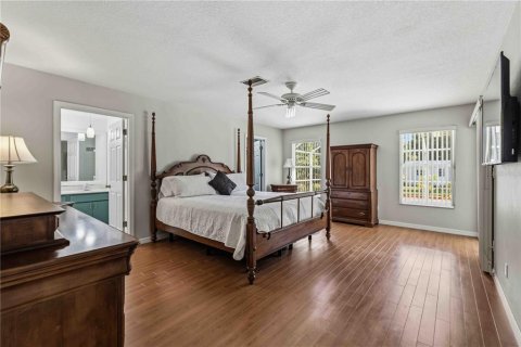 House in Bradenton, Florida 4 bedrooms, 250.28 sq.m. № 2157422 - photo 24