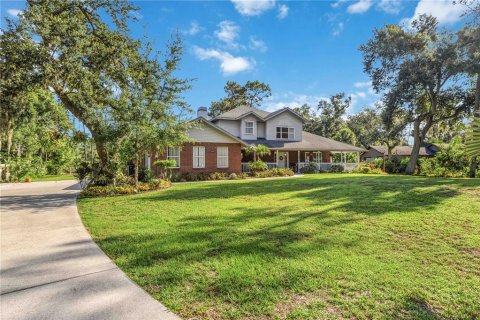 House in Bradenton, Florida 4 bedrooms, 250.28 sq.m. № 2157422