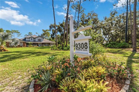 House in Bradenton, Florida 4 bedrooms, 250.28 sq.m. № 2157422 - photo 2