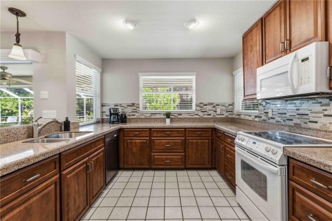 House in Bradenton, Florida 4 bedrooms, 250.28 sq.m. № 2157422 - photo 19