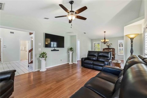 House in Bradenton, Florida 4 bedrooms, 250.28 sq.m. № 2157422 - photo 10
