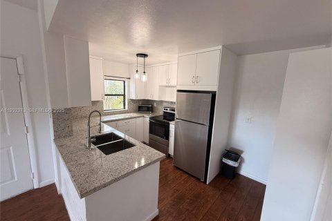 Copropriété à louer à Sunrise, Floride: 1 chambre, 55.28 m2 № 1990691 - photo 1