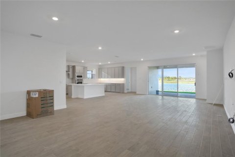 House in ANGELINE in Land O' Lakes, Florida 4 bedrooms, 287.9 sq.m. № 1584218 - photo 14