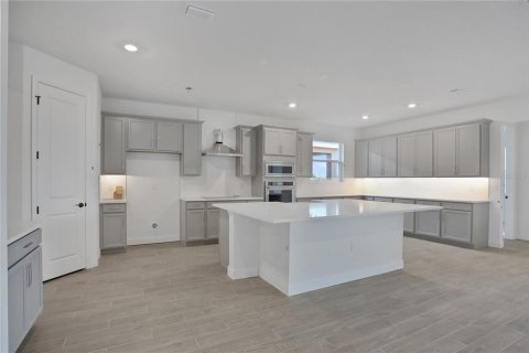 House in ANGELINE in Land O' Lakes, Florida 4 bedrooms, 287.9 sq.m. № 1584218 - photo 15