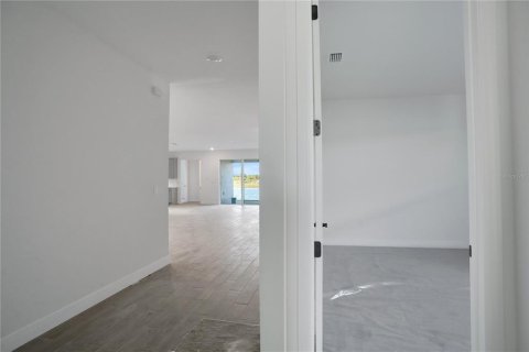 House in ANGELINE in Land O' Lakes, Florida 4 bedrooms, 287.9 sq.m. № 1584218 - photo 4