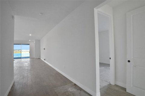 House in ANGELINE in Land O' Lakes, Florida 4 bedrooms, 287.9 sq.m. № 1584218 - photo 3