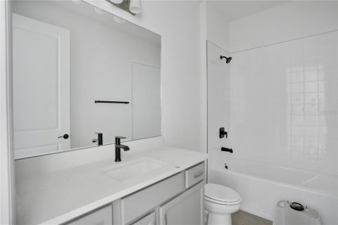 House in ANGELINE in Land O' Lakes, Florida 4 bedrooms, 287.9 sq.m. № 1584218 - photo 9