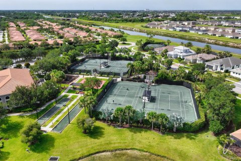 Villa ou maison à vendre à Port St. Lucie, Floride: 3 chambres, 206.43 m2 № 2191150 - photo 25