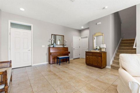 Townhouse in Saint Petersburg, Florida 3 bedrooms, 175.12 sq.m. № 1824404 - photo 7