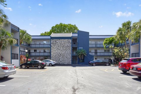 Condominio en venta en Margate, Florida, 2 dormitorios, 89 m2 № 2190230 - foto 2