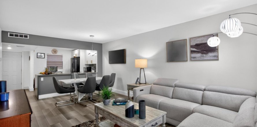 Condominio en Margate, Florida, 2 dormitorios № 2190230