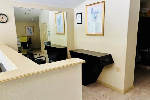 Commercial property in Holiday, Florida 89.19 sq.m. № 1523382 - photo 4