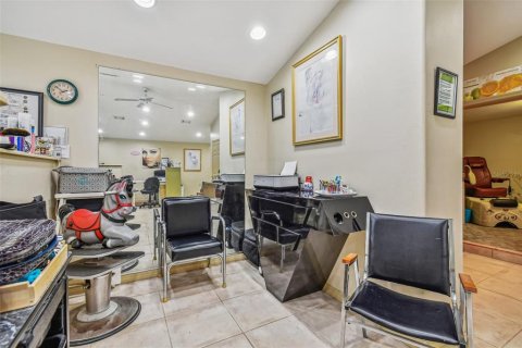 Commercial property in Holiday, Florida 89.19 sq.m. № 1523382 - photo 24