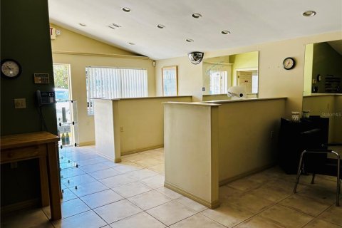 Commercial property in Holiday, Florida 89.19 sq.m. № 1523382 - photo 2