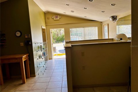 Commercial property in Holiday, Florida 89.19 sq.m. № 1523382 - photo 9