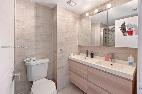 Copropriété à vendre à Aventura, Floride: 2 chambres, 145.39 m2 № 1979774 - photo 7
