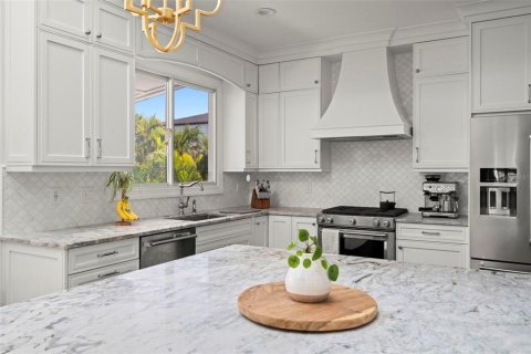 Купить виллу или дом в Галфпорта, Флорида 9 комнат, 271.65м2, № 1687673 - фото 9