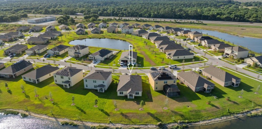 Casa en Fort Pierce, Florida 4 dormitorios, 179.67 m2 № 1182369