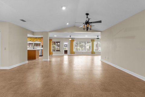 House in Crystal River, Florida 3 bedrooms, 224.17 sq.m. № 1854675 - photo 7