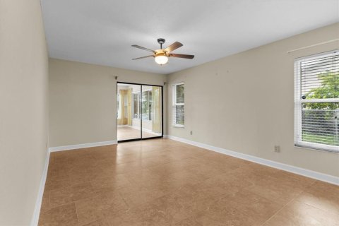 House in Crystal River, Florida 3 bedrooms, 224.17 sq.m. № 1854675 - photo 19