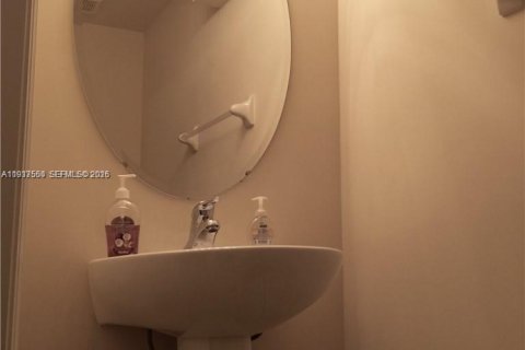 Adosado en venta en Homestead, Florida, 3 dormitorios, 140.47 m2 № 1998170 - foto 11