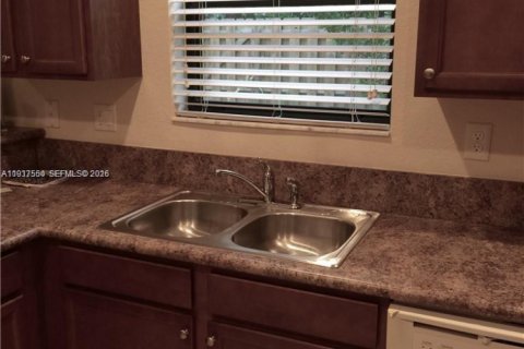 Adosado en venta en Homestead, Florida, 3 dormitorios, 140.47 m2 № 1998170 - foto 13