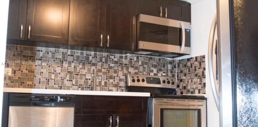 Condo à Miami, Floride, 2 chambres  № 2037988